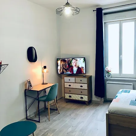 Cosy Family Apartment Roanne